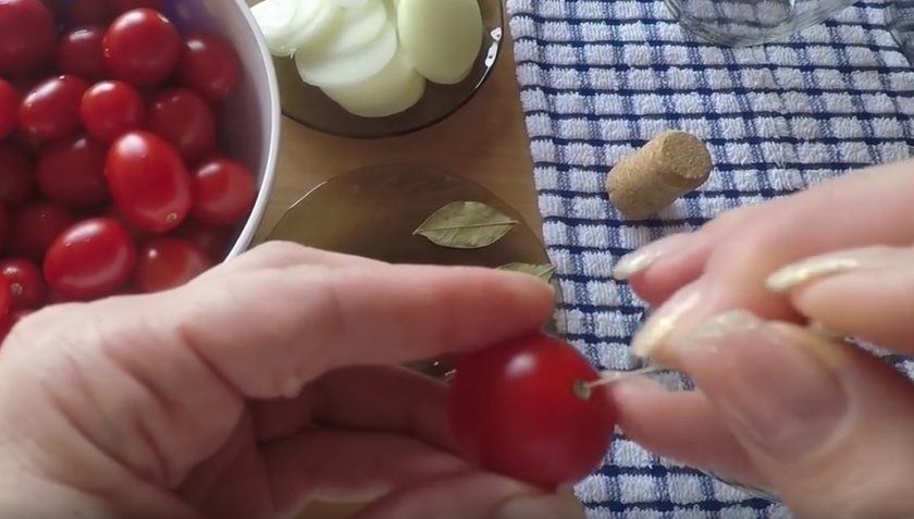 проколювання томатів