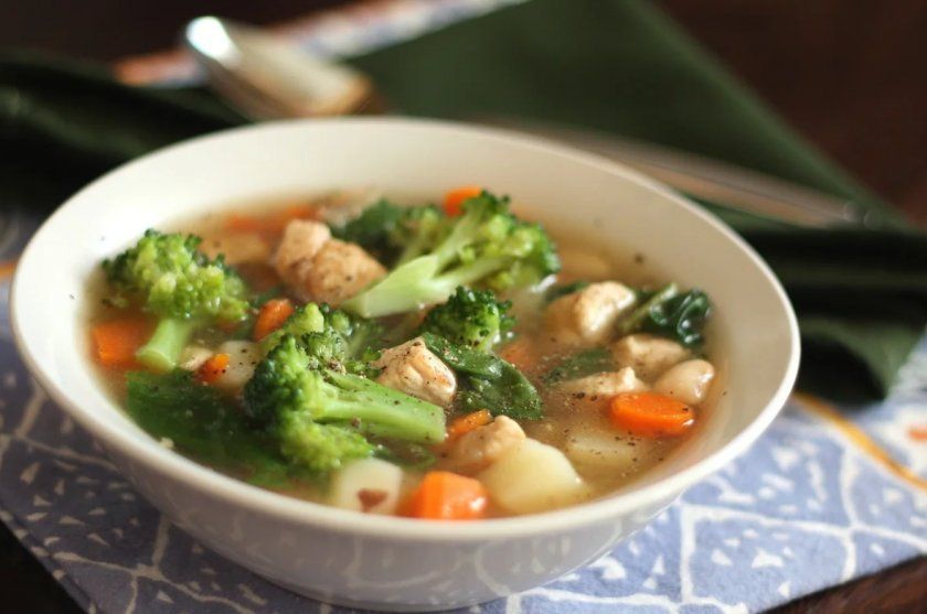 Овочевий суп з брокколі