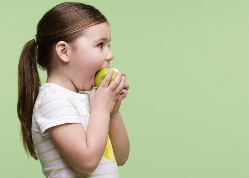 Мочені яблука для дітей