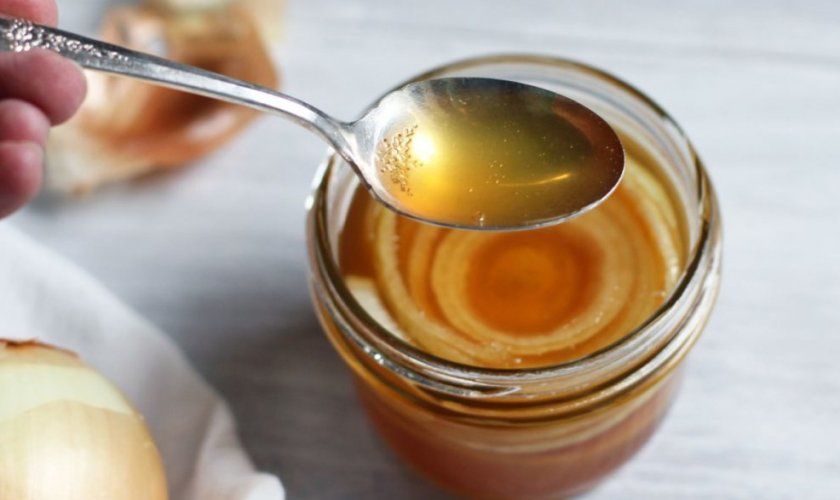 Настоянка цибулі з медом на вині