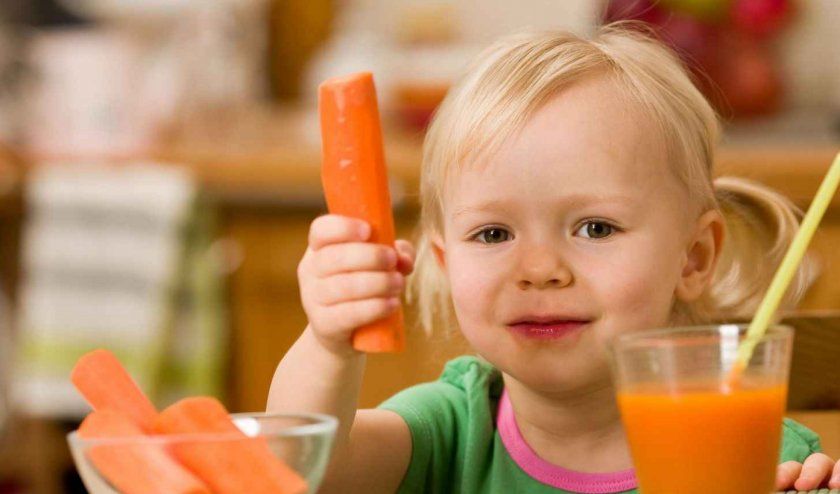 Морквяний сік для дітей